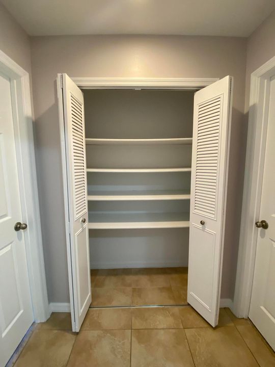 For Sale: $389,000 (3 beds, 2 baths, 1787 Square Feet)