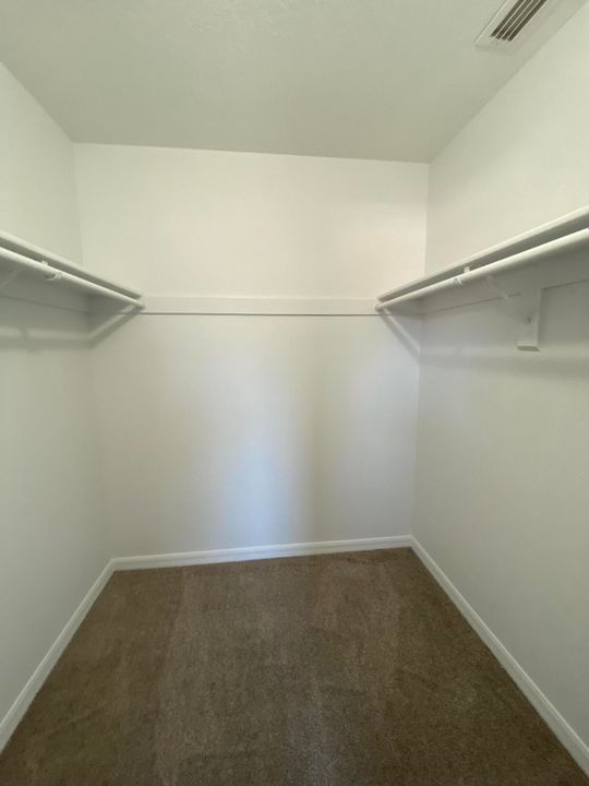 For Sale: $389,000 (3 beds, 2 baths, 1787 Square Feet)