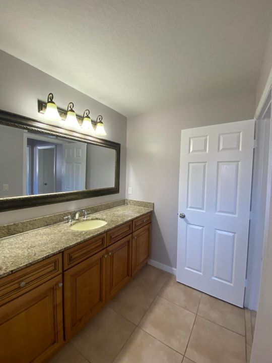 For Sale: $389,000 (3 beds, 2 baths, 1787 Square Feet)