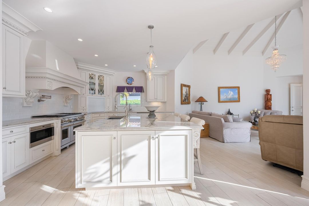 For Sale: $4,700,000 (4 beds, 5 baths, 4302 Square Feet)