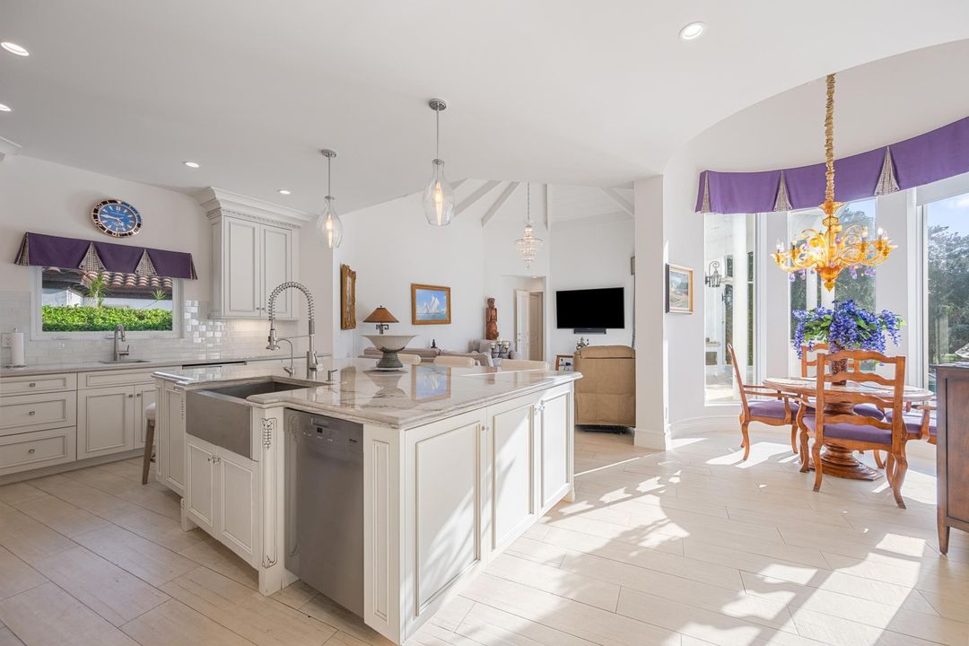 For Sale: $4,700,000 (4 beds, 5 baths, 4302 Square Feet)