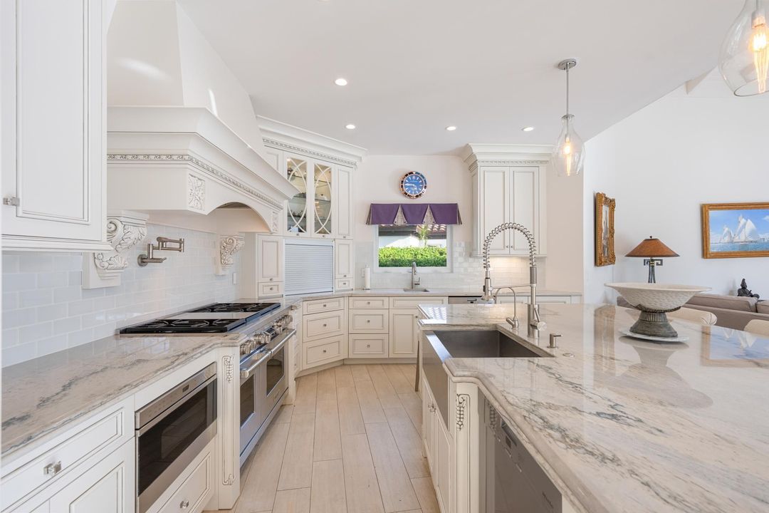 For Sale: $4,700,000 (4 beds, 5 baths, 4302 Square Feet)