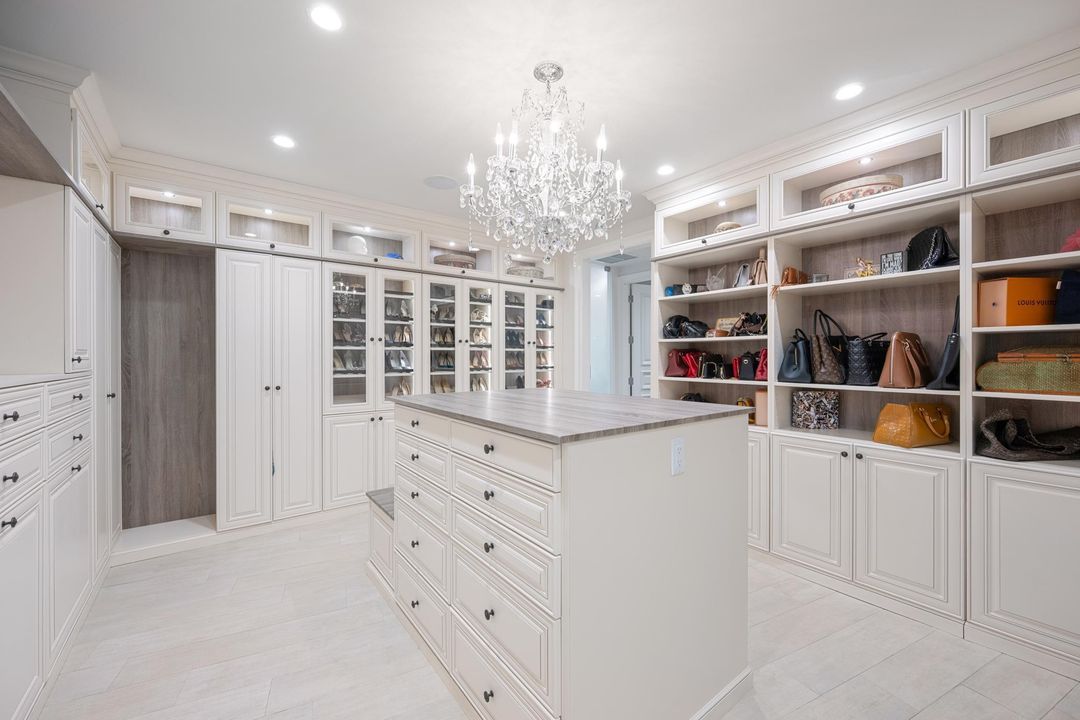 For Sale: $4,700,000 (4 beds, 5 baths, 4302 Square Feet)