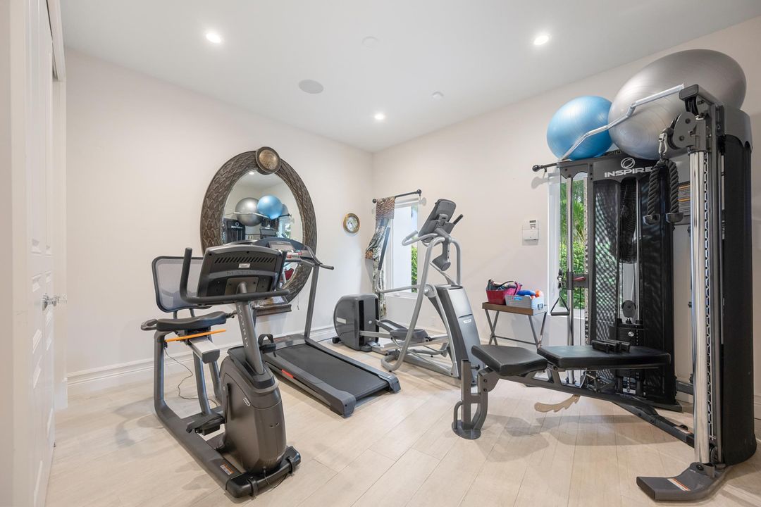 For Sale: $4,700,000 (4 beds, 5 baths, 4302 Square Feet)