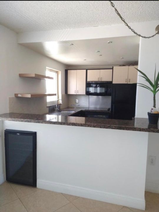 For Rent: $2,900 (2 beds, 2 baths, 1473 Square Feet)