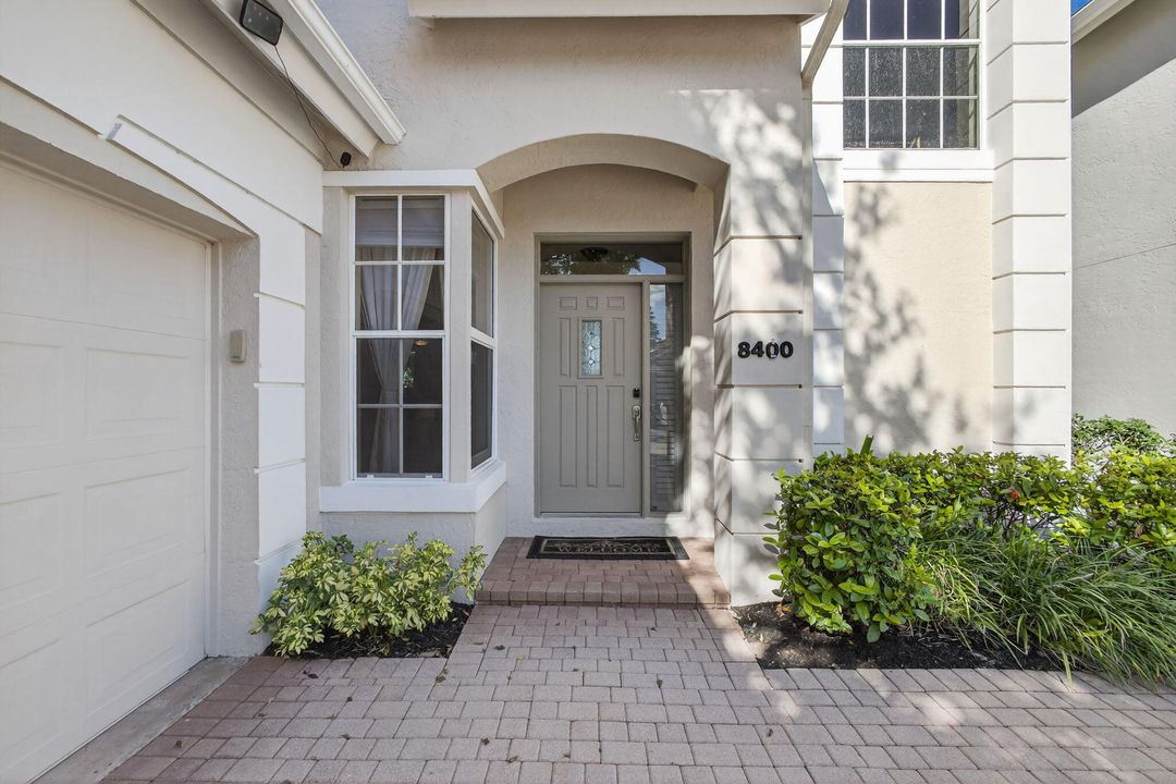 For Rent: $14,000 (4 beds, 3 baths, 2535 Square Feet)