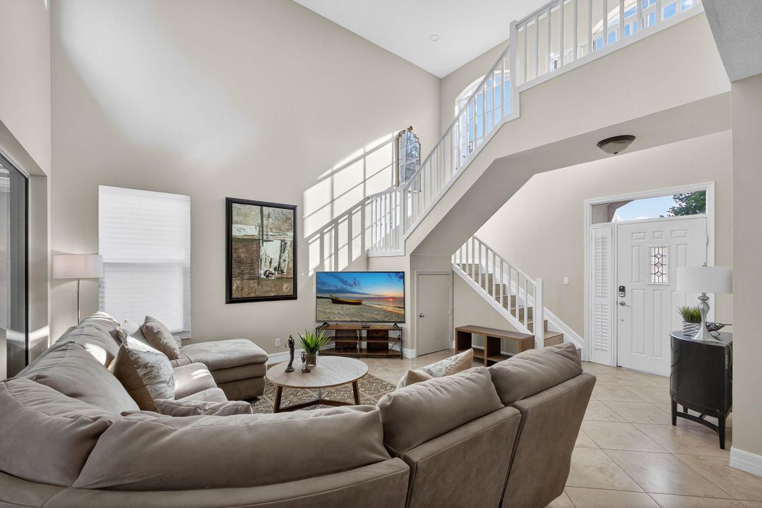 For Rent: $14,000 (4 beds, 3 baths, 2535 Square Feet)