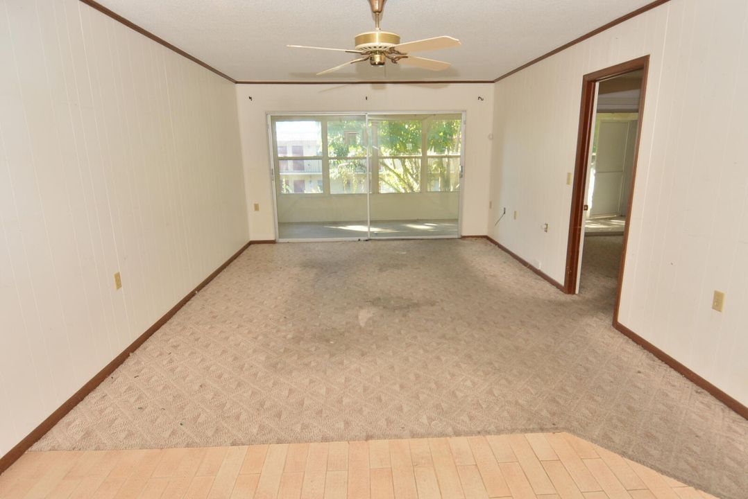 Active With Contract: $139,900 (2 beds, 2 baths, 1032 Square Feet)