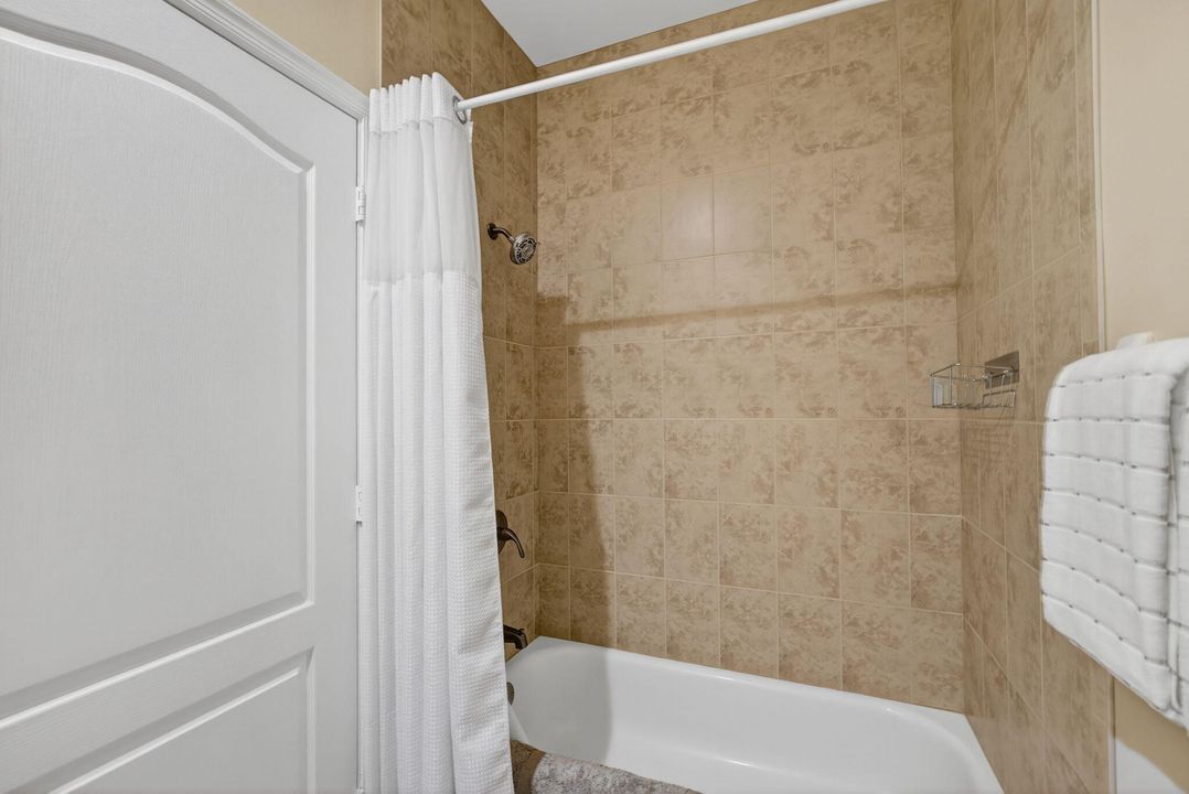 For Rent: $14,000 (4 beds, 3 baths, 2535 Square Feet)