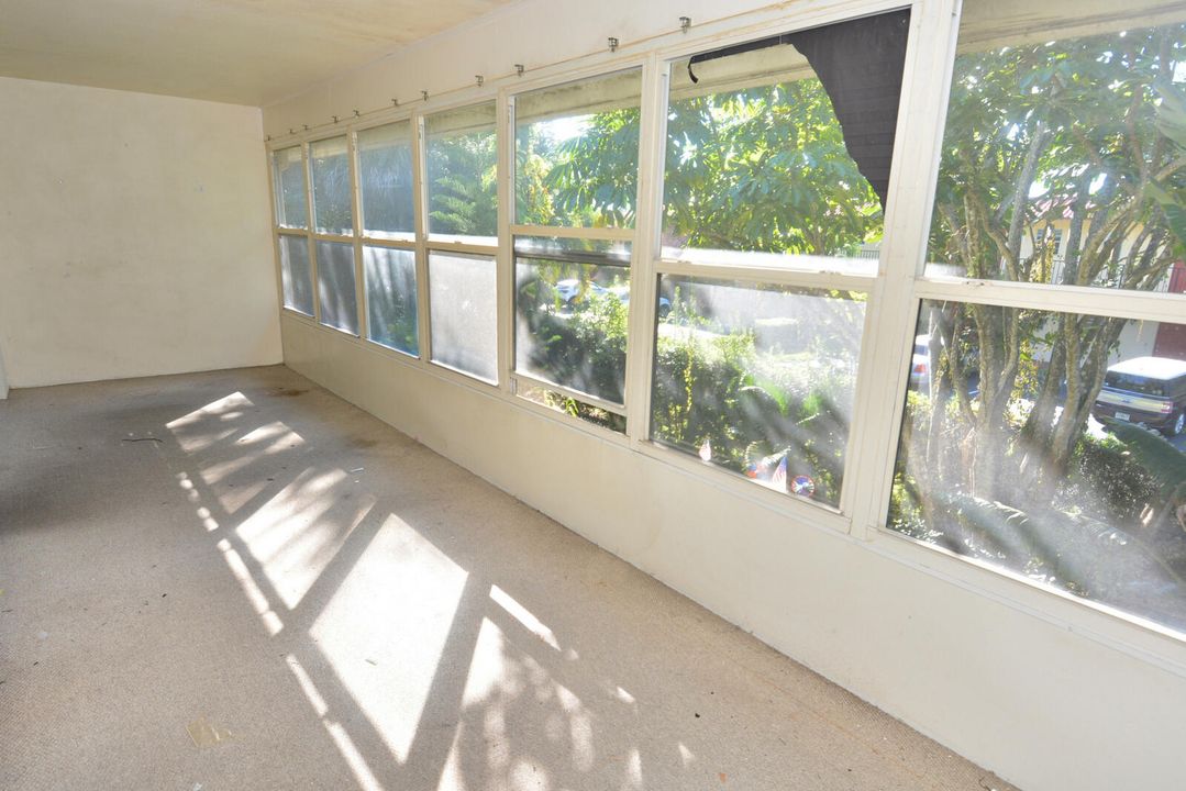 Active With Contract: $139,900 (2 beds, 2 baths, 1032 Square Feet)