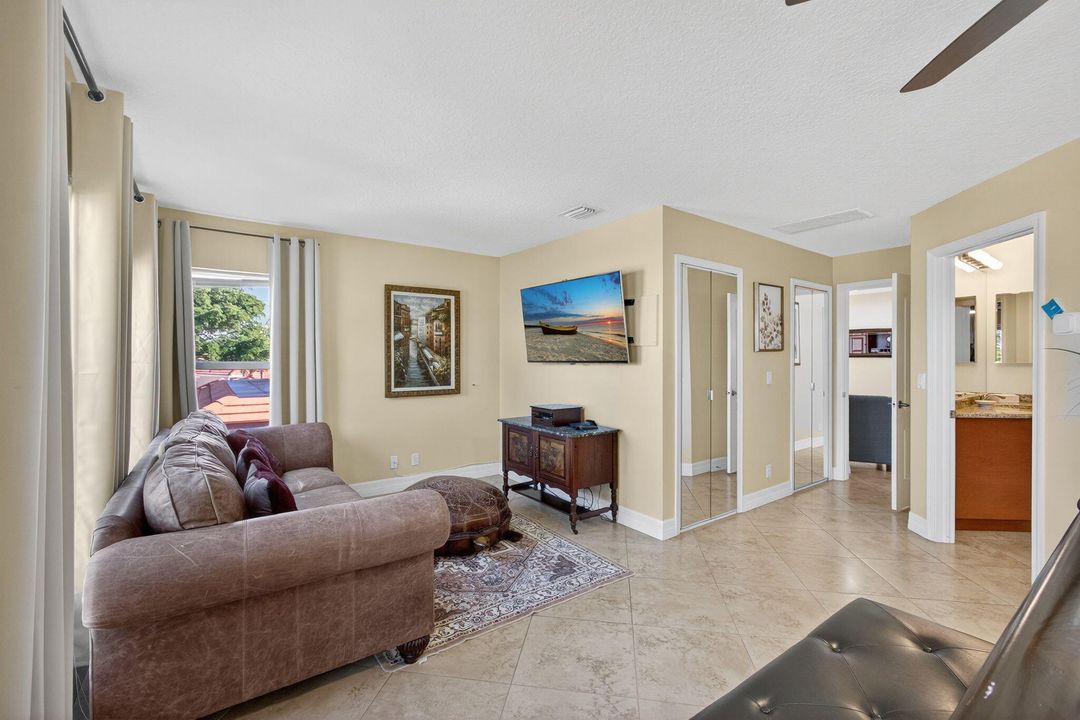 For Rent: $14,000 (4 beds, 3 baths, 2535 Square Feet)