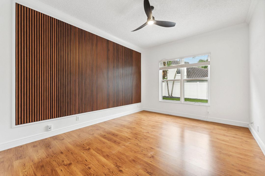 В аренду: $5,000 (4 спален, 2 ванн, 1981 Квадратных фут)