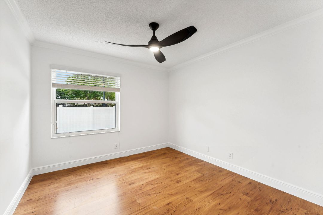 В аренду: $5,000 (4 спален, 2 ванн, 1981 Квадратных фут)