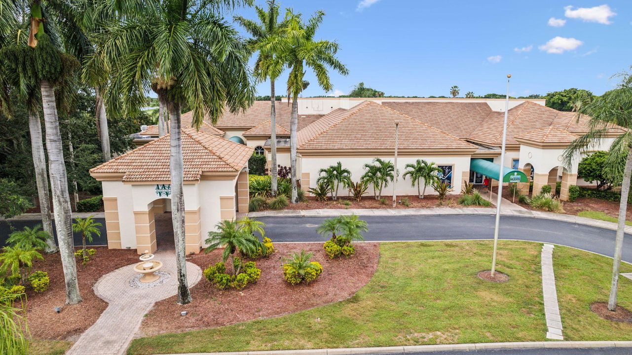 В аренду: $5,000 (4 спален, 2 ванн, 1981 Квадратных фут)