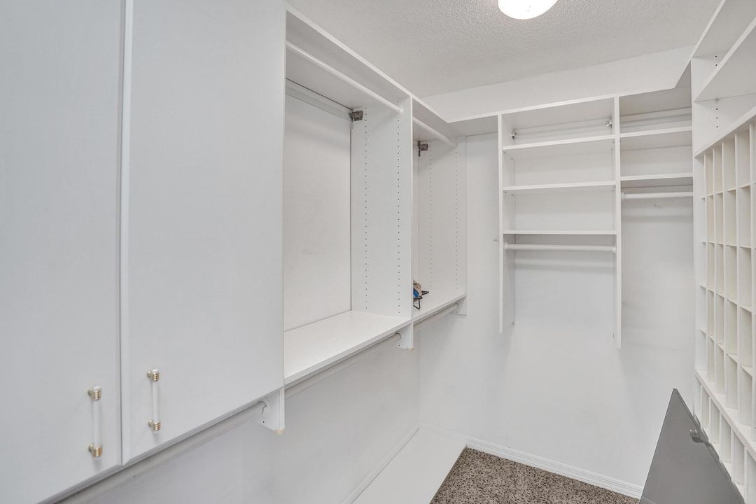 Active With Contract: $995,000 (3 beds, 3 baths, 2042 Square Feet)