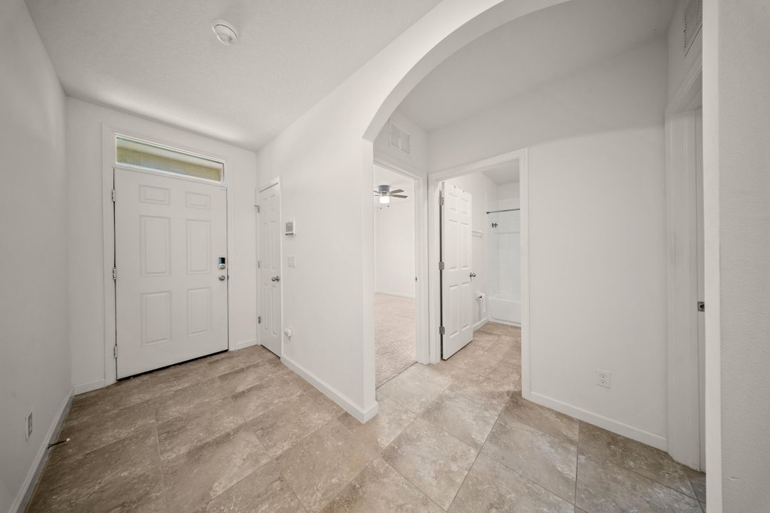 待售: $415,000 (4 贝兹, 2 浴室, 1955 平方英尺)