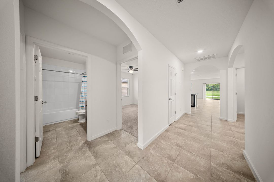 待售: $415,000 (4 贝兹, 2 浴室, 1955 平方英尺)