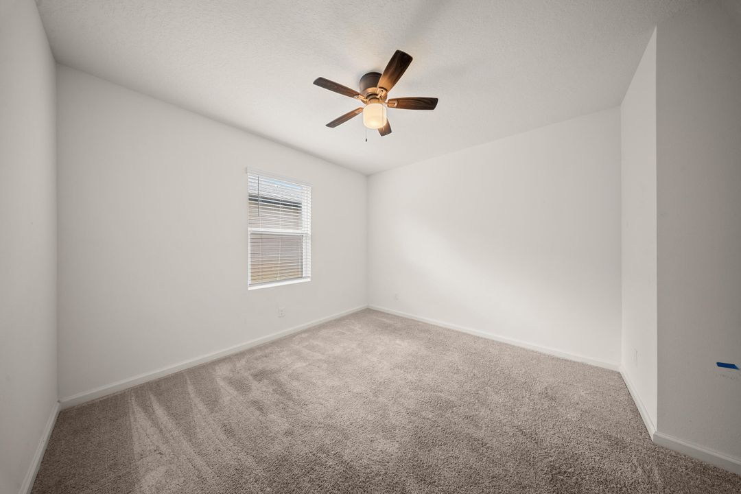 待售: $415,000 (4 贝兹, 2 浴室, 1955 平方英尺)