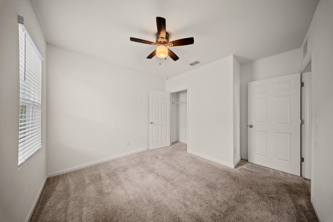 待售: $415,000 (4 贝兹, 2 浴室, 1955 平方英尺)