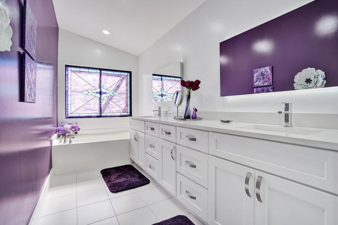 Active With Contract: $995,000 (3 beds, 3 baths, 2042 Square Feet)