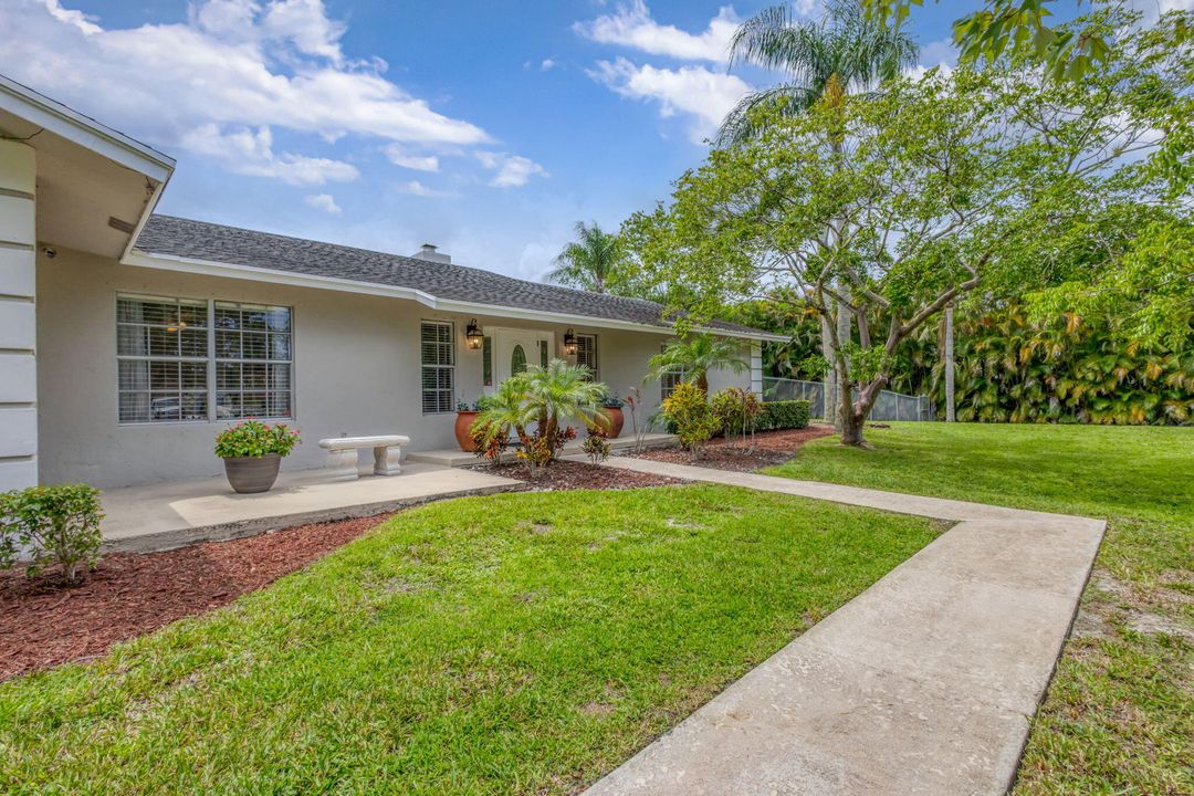 For Sale: $1,259,900 (4 beds, 2 baths, 2780 Square Feet)