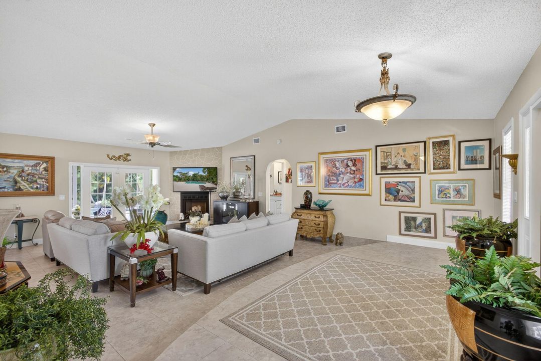 For Sale: $1,259,900 (4 beds, 2 baths, 2780 Square Feet)