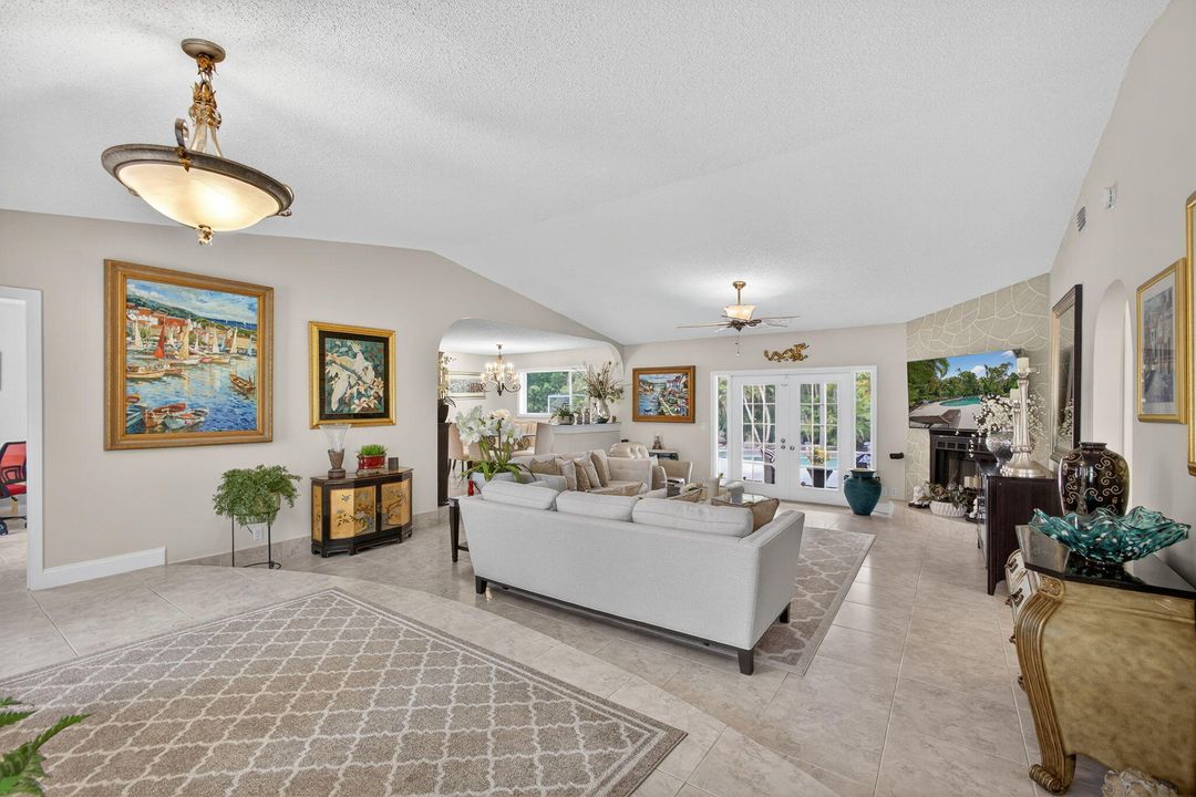 For Sale: $1,259,900 (4 beds, 2 baths, 2780 Square Feet)