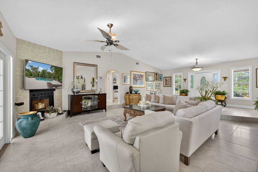 For Sale: $1,259,900 (4 beds, 2 baths, 2780 Square Feet)