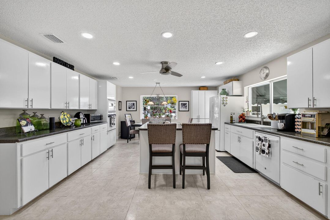 For Sale: $1,259,900 (4 beds, 2 baths, 2780 Square Feet)