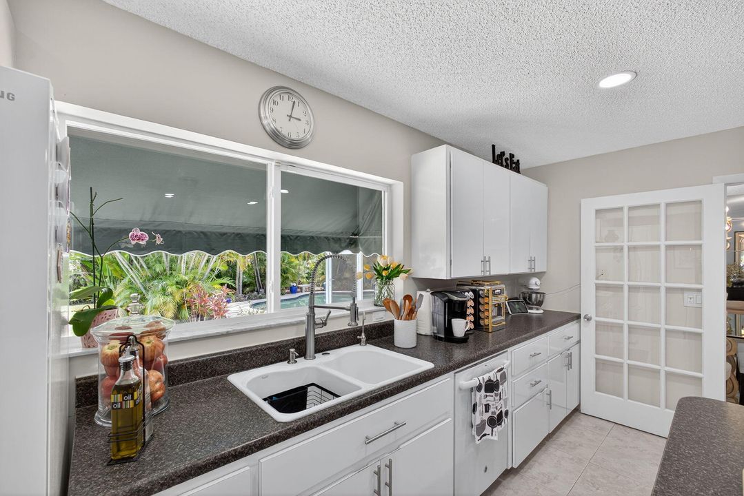 For Sale: $1,259,900 (4 beds, 2 baths, 2780 Square Feet)