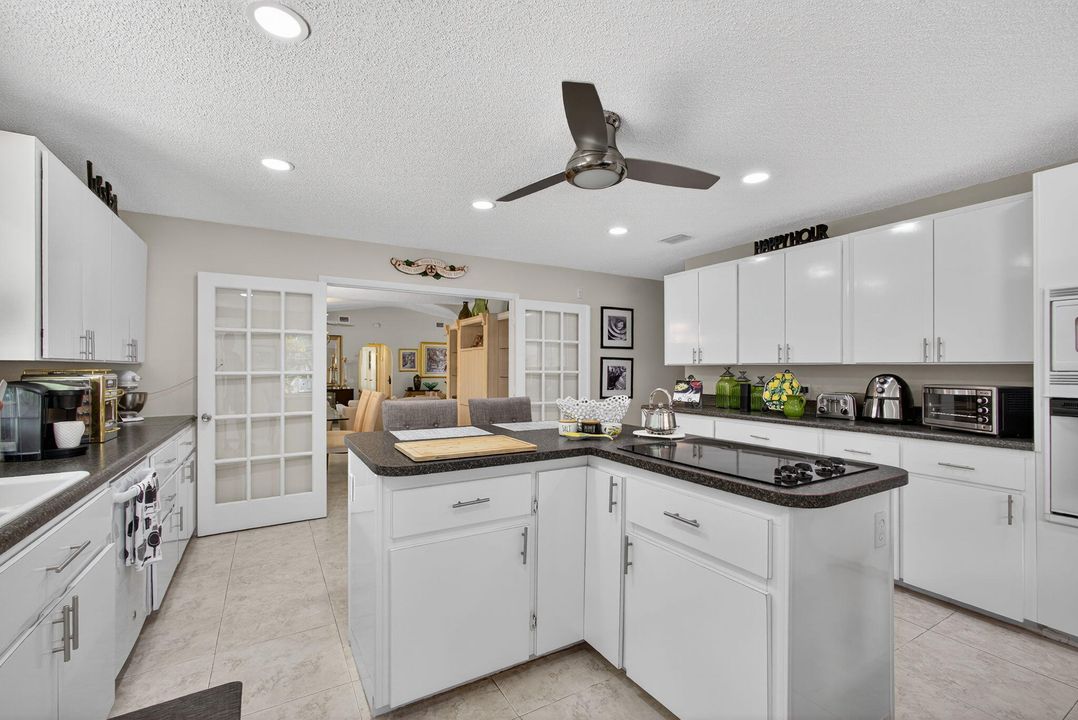 For Sale: $1,259,900 (4 beds, 2 baths, 2780 Square Feet)