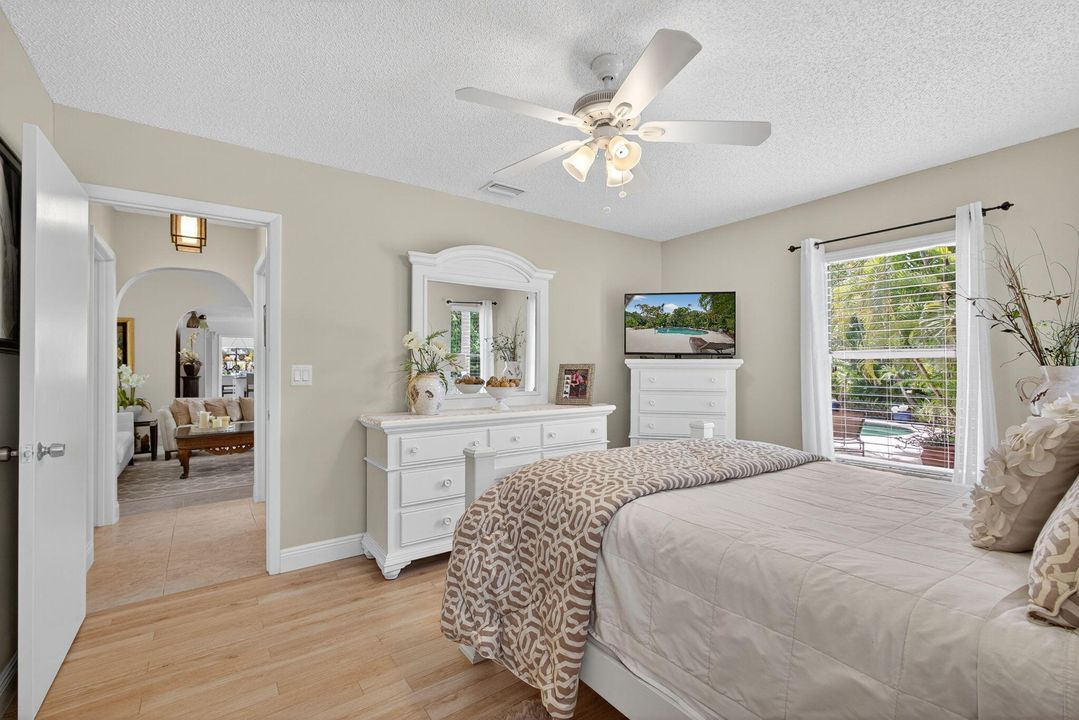 For Sale: $1,259,900 (4 beds, 2 baths, 2780 Square Feet)