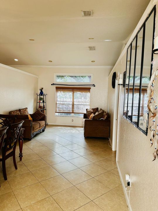 For Sale: $498,000 (4 beds, 2 baths, 1722 Square Feet)