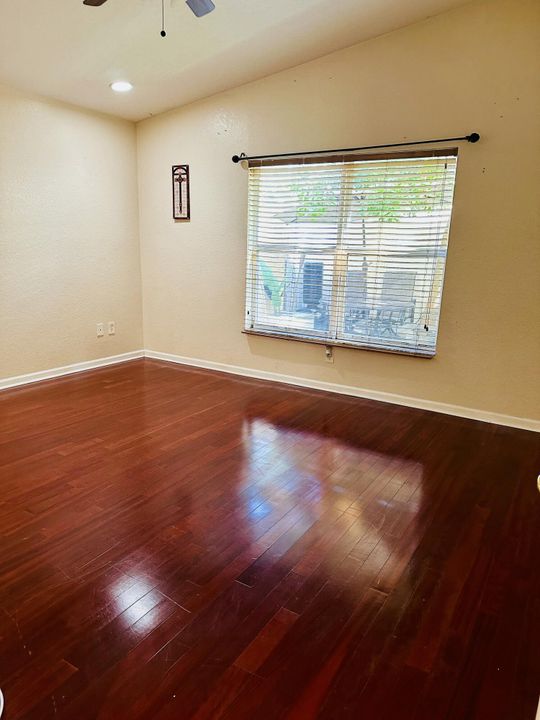 For Sale: $498,000 (4 beds, 2 baths, 1722 Square Feet)