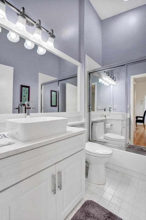 Active With Contract: $995,000 (3 beds, 3 baths, 2042 Square Feet)