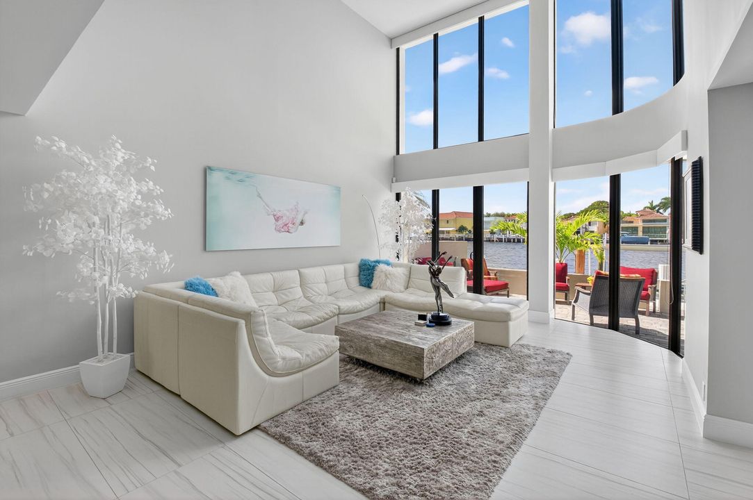 На продажу: $2,295,000 (3 спален, 3 ванн, 2461 Квадратных фут)