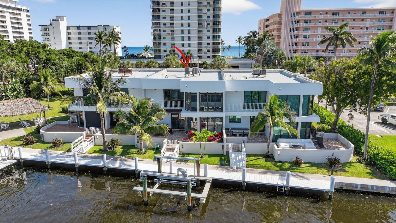 На продажу: $2,295,000 (3 спален, 3 ванн, 2461 Квадратных фут)