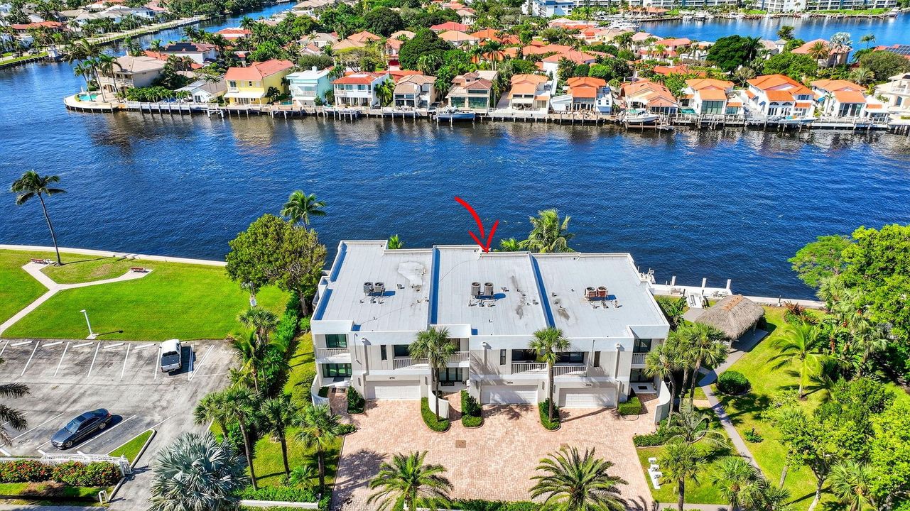 На продажу: $2,295,000 (3 спален, 3 ванн, 2461 Квадратных фут)