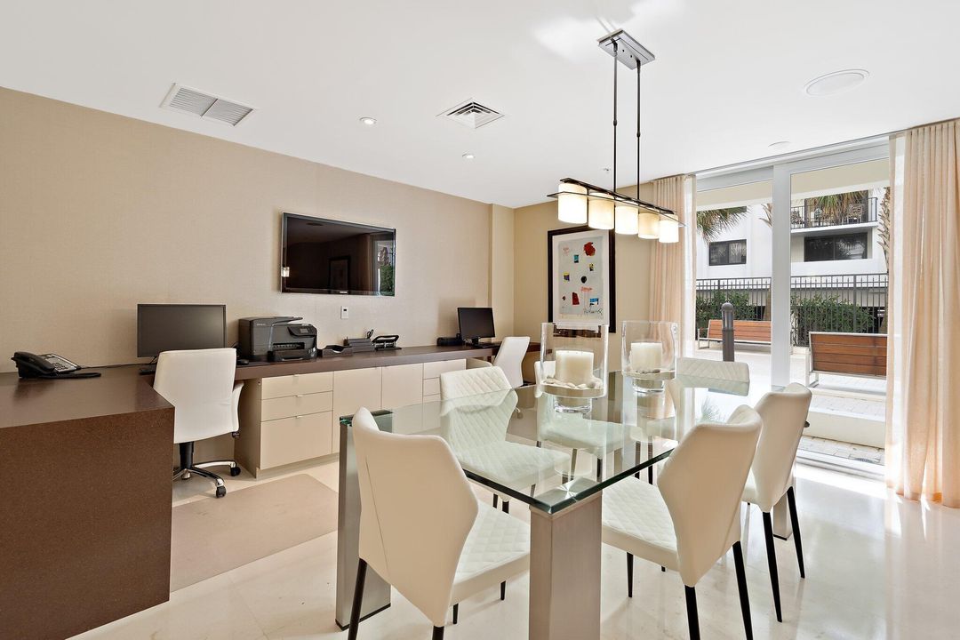 En Venta: $3,945,000 (3 camas, 3 baños, 3295 Pies cuadrados)