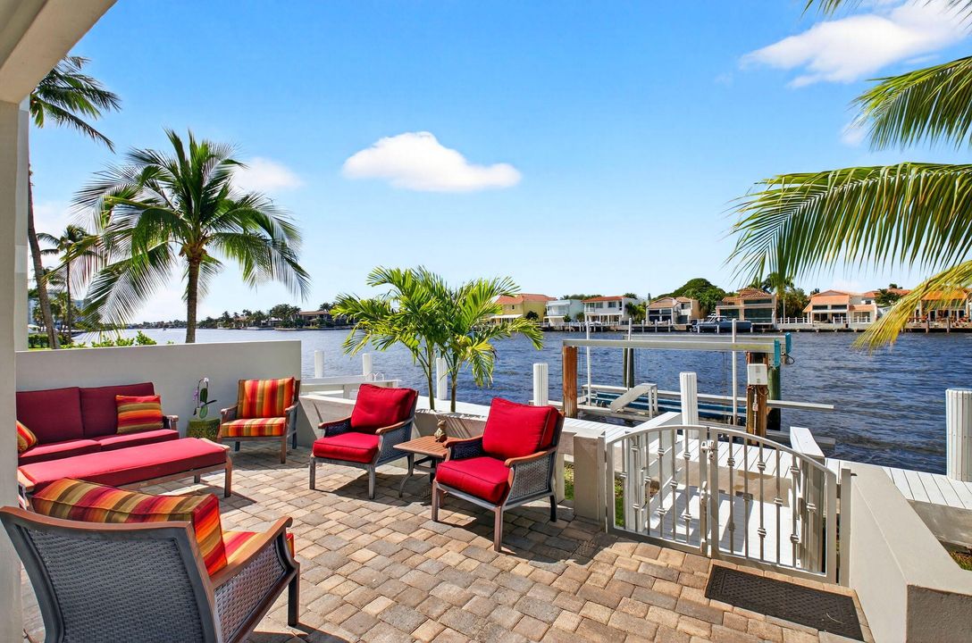 На продажу: $2,295,000 (3 спален, 3 ванн, 2461 Квадратных фут)