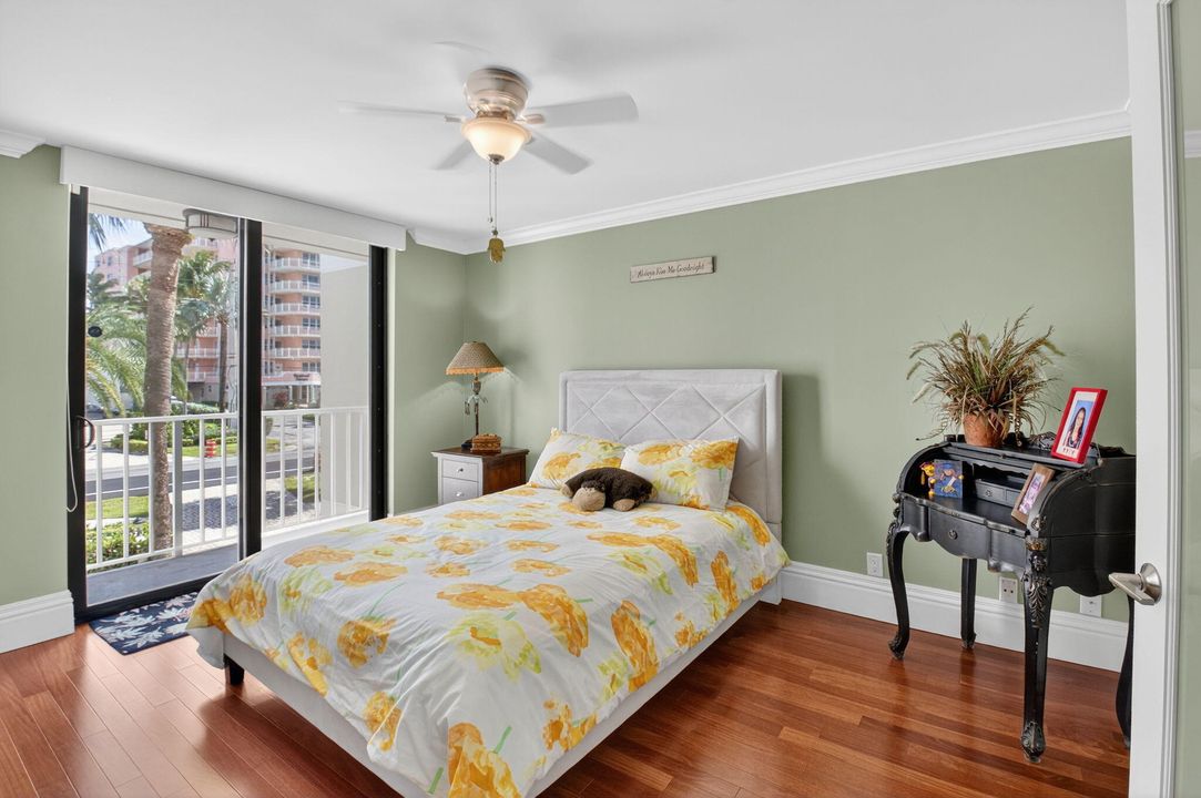 На продажу: $2,295,000 (3 спален, 3 ванн, 2461 Квадратных фут)