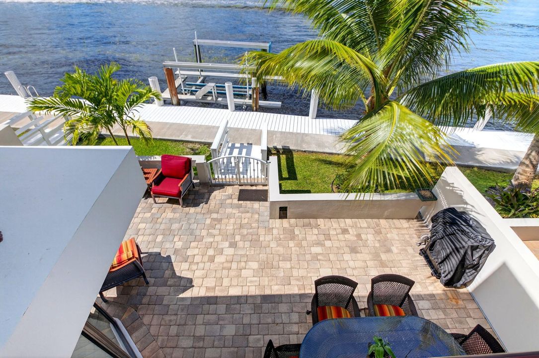 На продажу: $2,295,000 (3 спален, 3 ванн, 2461 Квадратных фут)