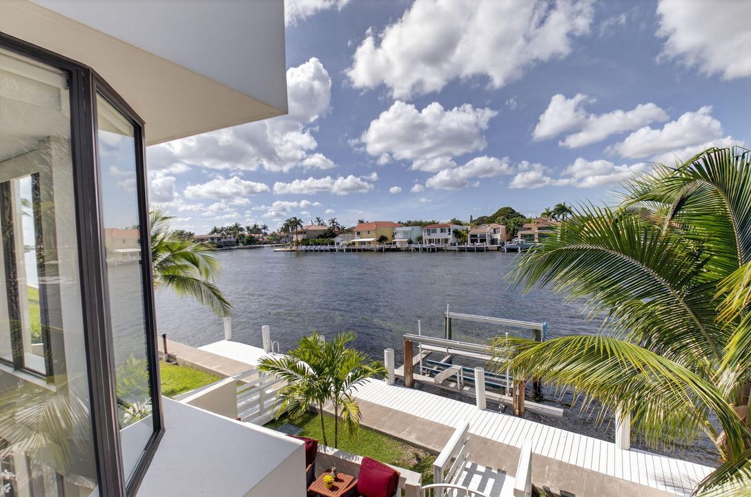 На продажу: $2,295,000 (3 спален, 3 ванн, 2461 Квадратных фут)