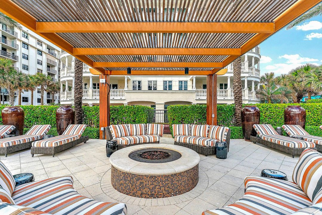 En Venta: $3,945,000 (3 camas, 3 baños, 3295 Pies cuadrados)