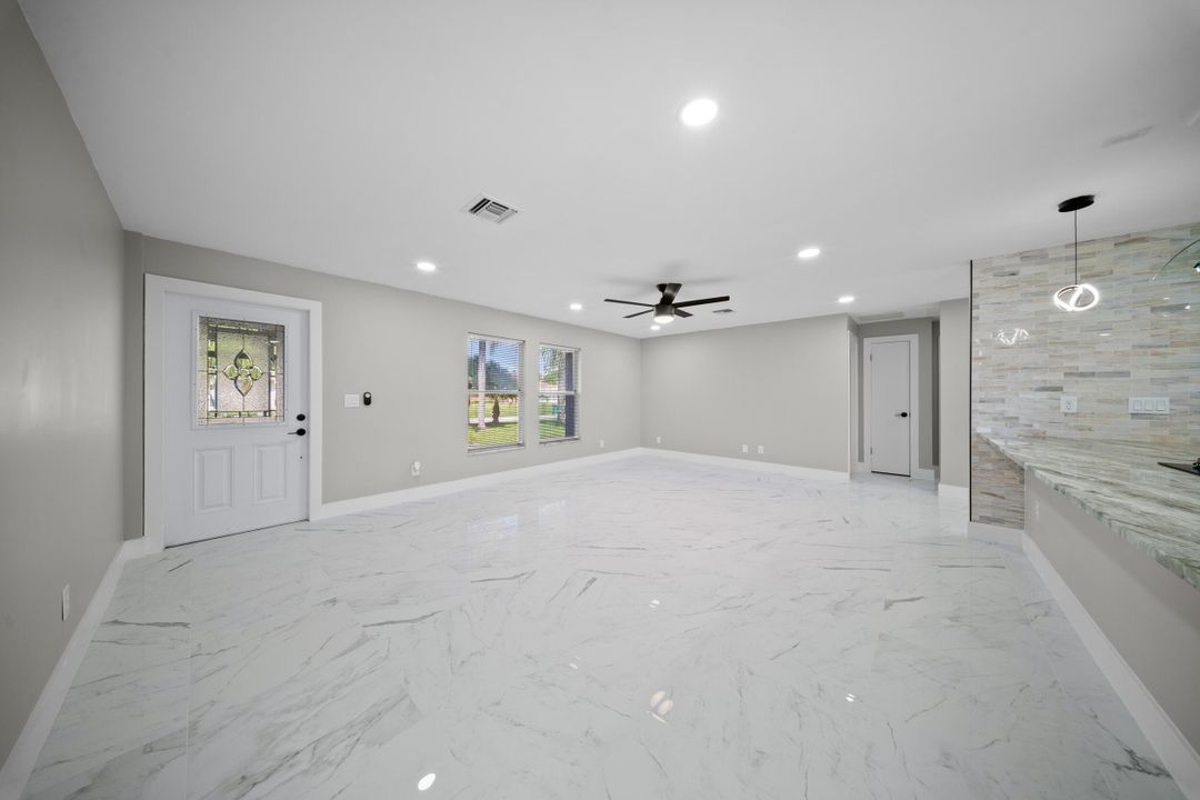 待售: $499,000 (4 贝兹, 2 浴室, 2110 平方英尺)