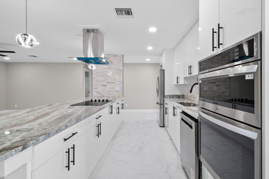 待售: $499,000 (4 贝兹, 2 浴室, 2110 平方英尺)