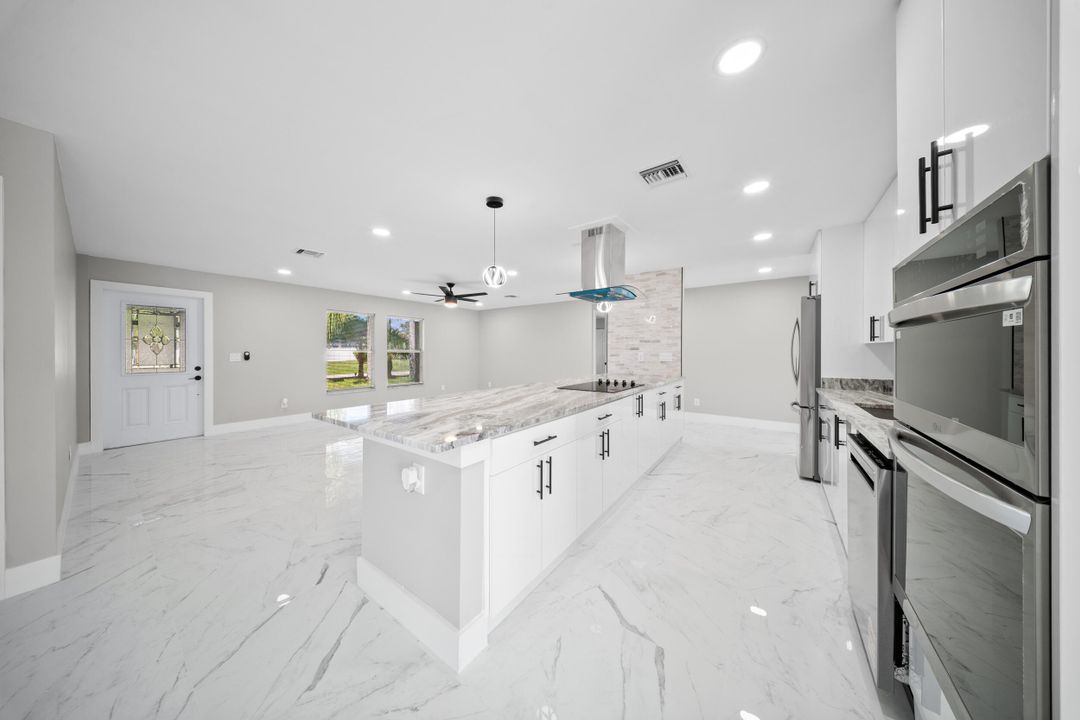 待售: $499,000 (4 贝兹, 2 浴室, 2110 平方英尺)