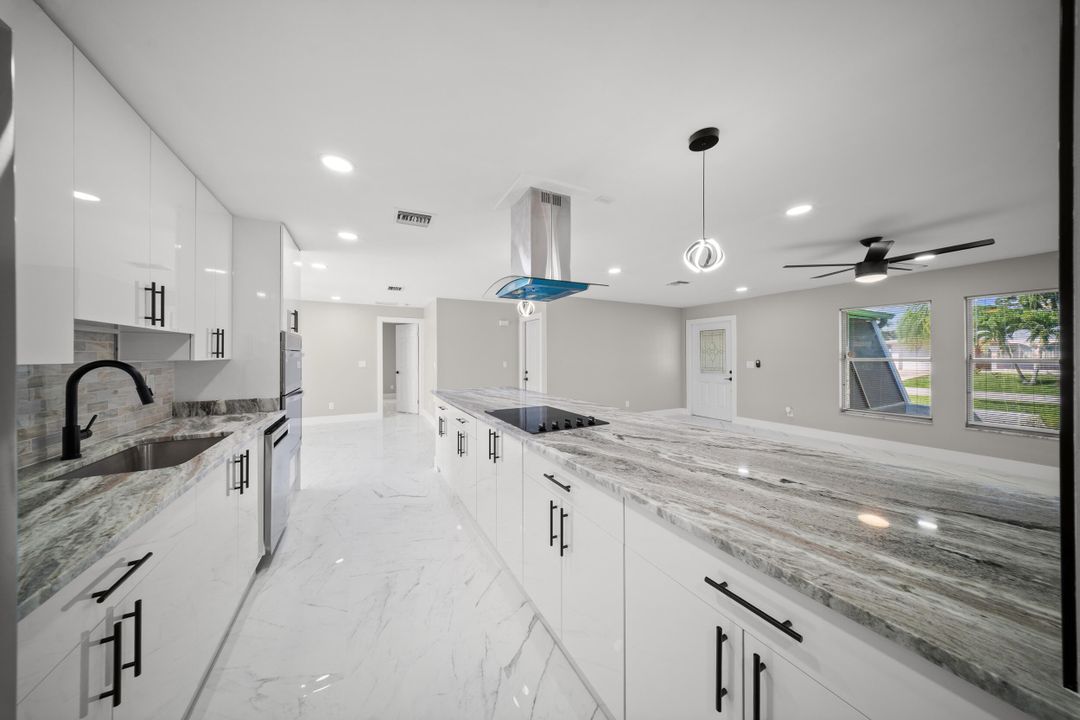 待售: $499,000 (4 贝兹, 2 浴室, 2110 平方英尺)