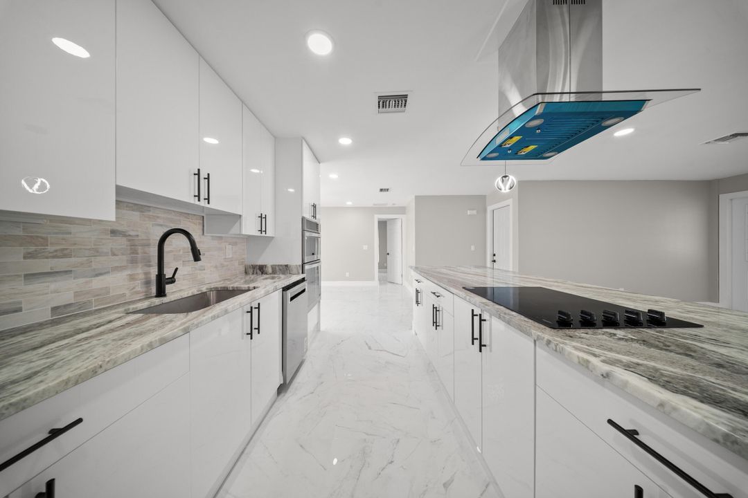 待售: $499,000 (4 贝兹, 2 浴室, 2110 平方英尺)