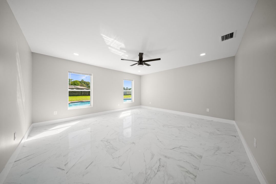 待售: $499,000 (4 贝兹, 2 浴室, 2110 平方英尺)